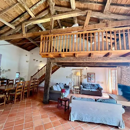 Large House With Pool Sleeping Up To 10 People ヴィラ *