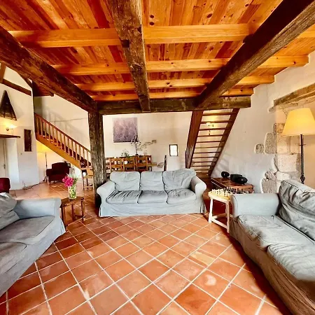 Large House With Pool Sleeping Up To 10 People