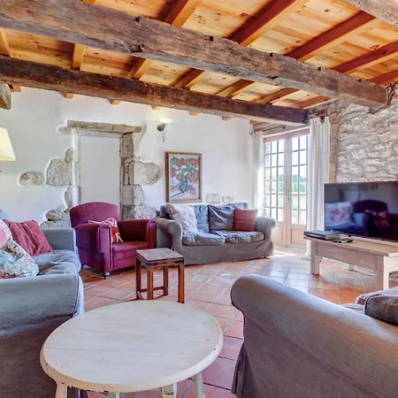 Villa Large House With Pool Sleeping Up To 12 People