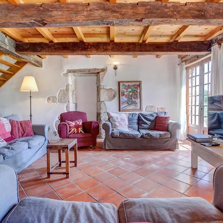 Villa Large House With Pool Sleeping Up To 10 People
