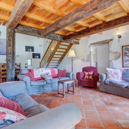 Villa Large House With Pool Sleeping Up To 12 People *