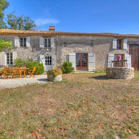 Large House With Pool Sleeping Up To 12 People