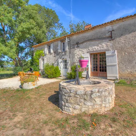 Large House With Pool Sleeping Up To 12 People