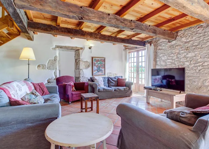 别墅 Large House With Pool Sleeping Up To 10 People