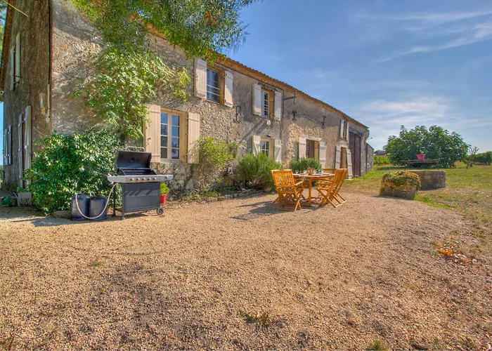 别墅 Large House With Pool Sleeping Up To 10 People